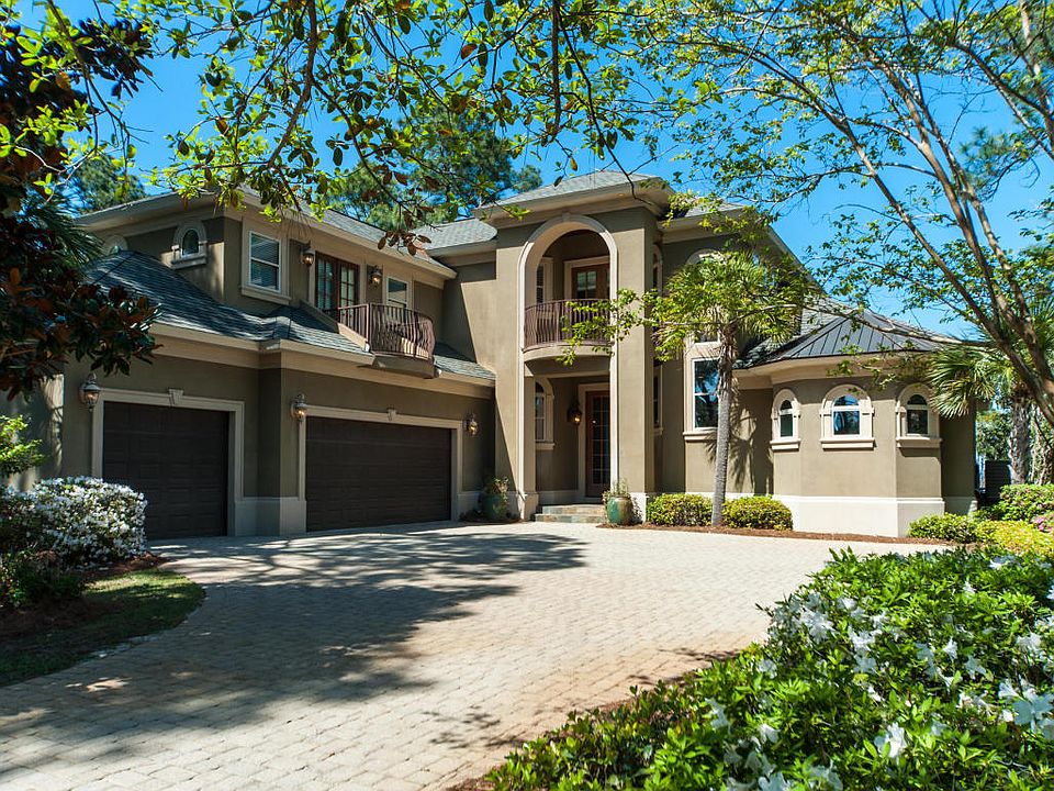 1st image of 241 Crest Dr