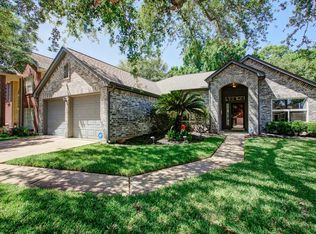 16522 Tranquil Dr, Sugar Land, TX 77498