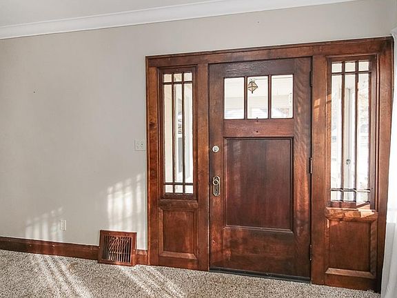 4th image of 17308 Fernshaw Ave