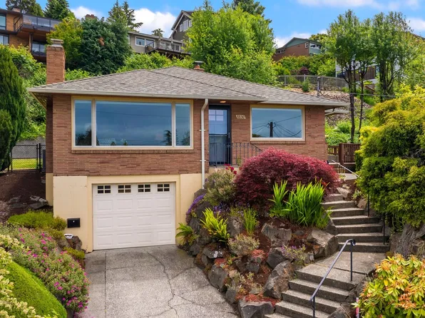 8830 40th Avenue SW, Seattle, WA 98136