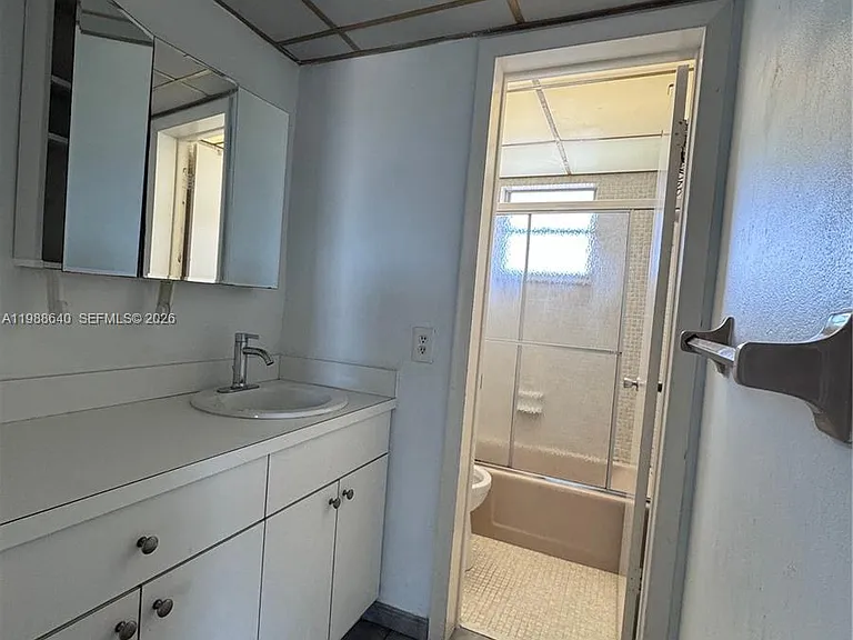 1400 SW 27th Ave #702 — Photo 17