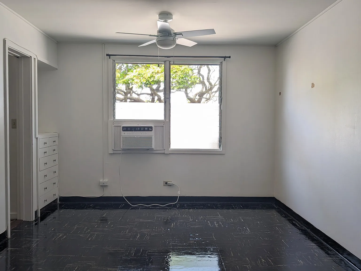 Studio, $1,400 — Photo 2