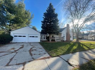 1633 Alpha St, Lansing, MI 48910