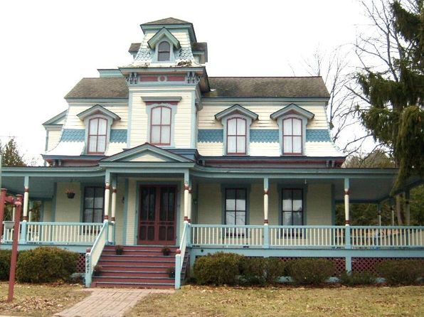 6447 Main St, Westport, NY 12993