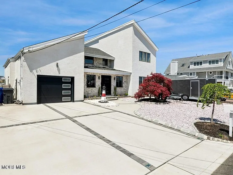 385 Aldo Dr — Photo 5