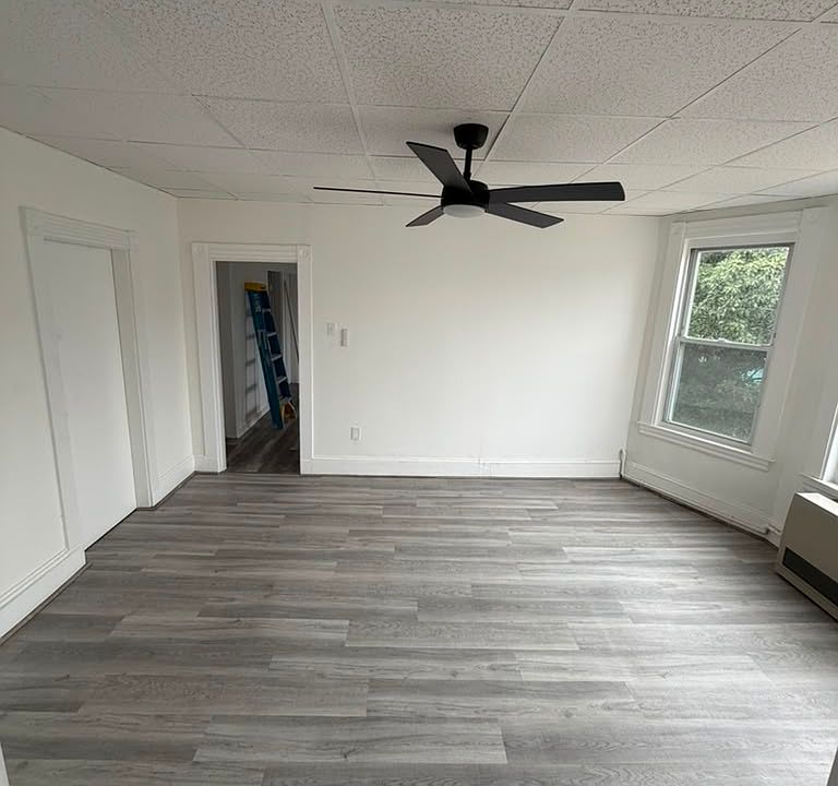 1st image of 256 Farnham St Floor 3