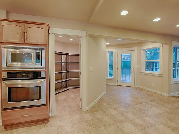 5th image of 7225 Hillridge Pl SE