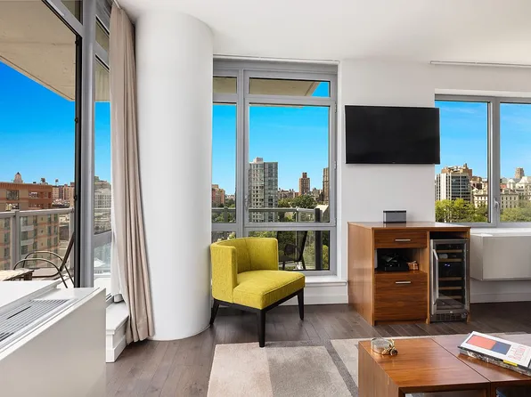 321 W 110th St APT 13A, New York, NY 10026