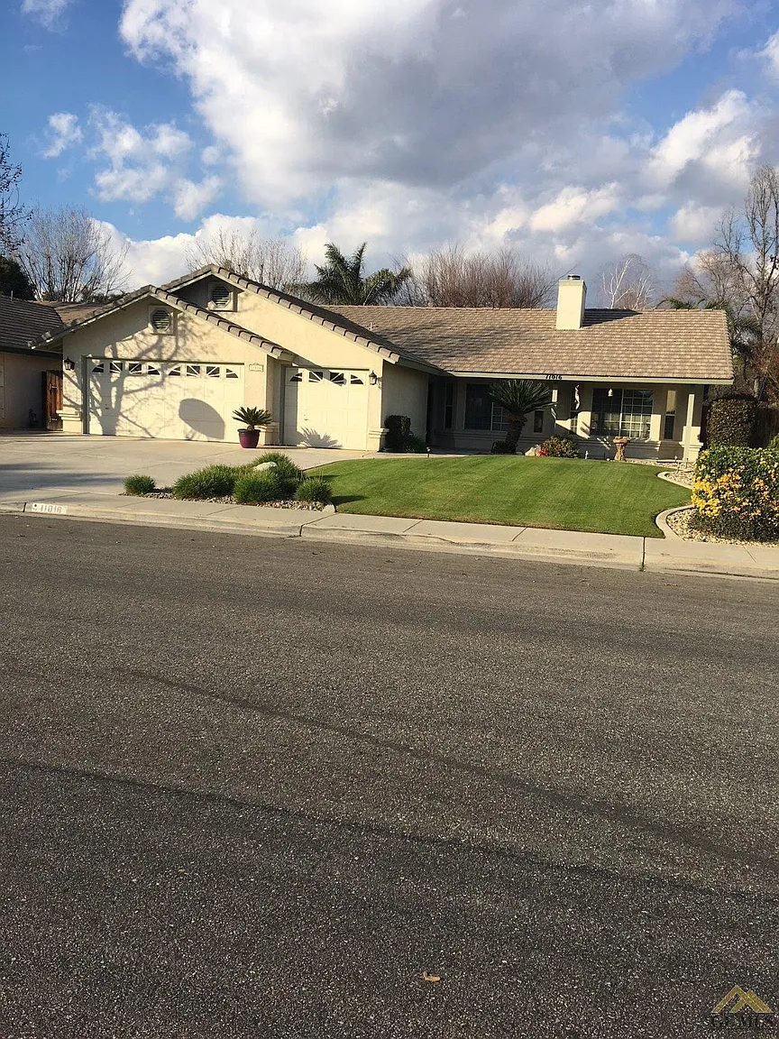 11016 Martingale Dr photo 1
