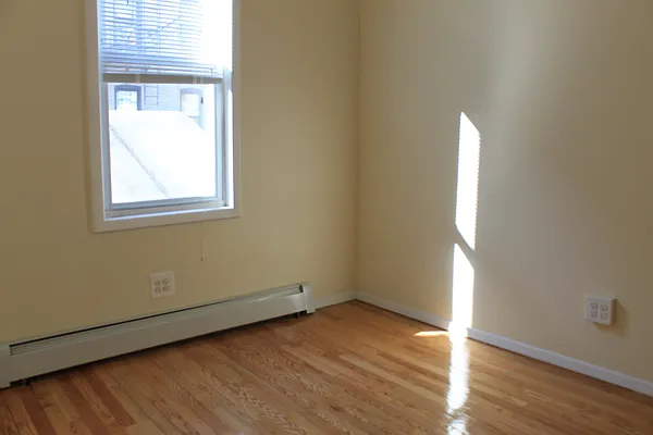 Rented by Rapid Realty Williamsburg | media 11