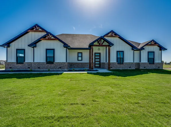 1031 Trumbull Rd, Ferris, TX 75125