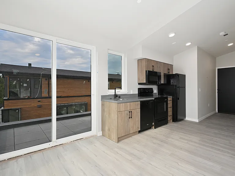 Clara Apartments — Photo 105