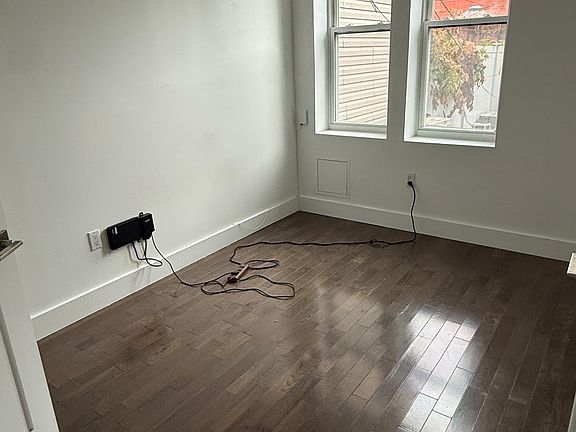 5th image of 188 Butler St #1