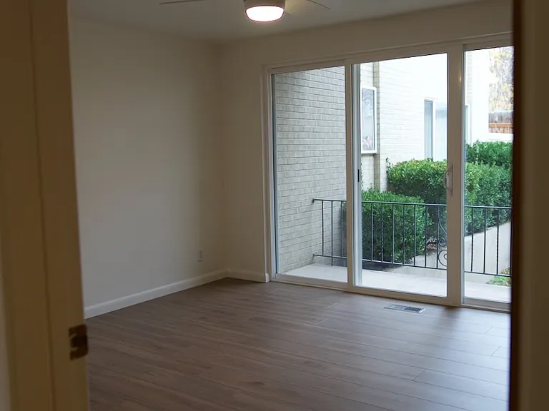 673 E 6th Ave N #6 — Photo 3