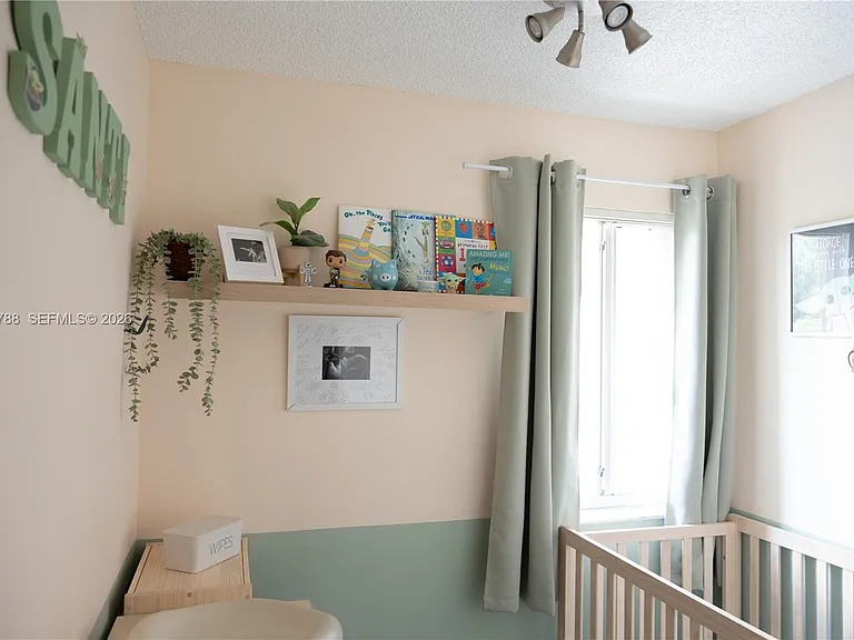 508 Gardens Dr #202 — Photo 9