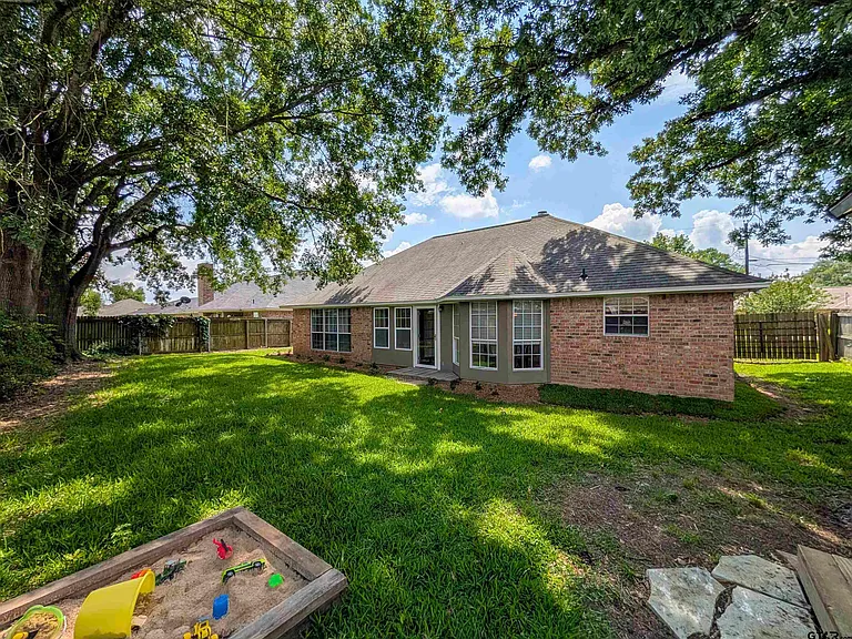 103 Clearview Dr — Photo 18