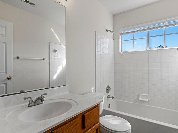 3rd image of 7913 Kettlewood Ct