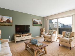 17011 67th Ave NW #412, Edmonton, AB T5T6Y6