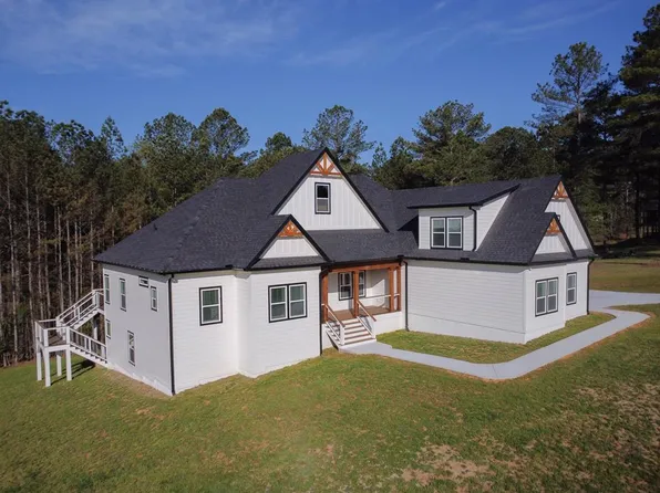 136 Brook Green Ct, Blairsville, GA 30512