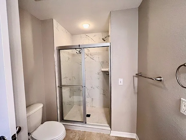 564 S Pierremont Dr #1 — Photo 15