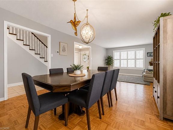 4th image of 330 Margaret Ave