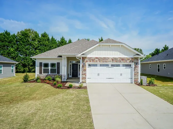 152 Northwood Dr, Fuquay Varina, NC 27526