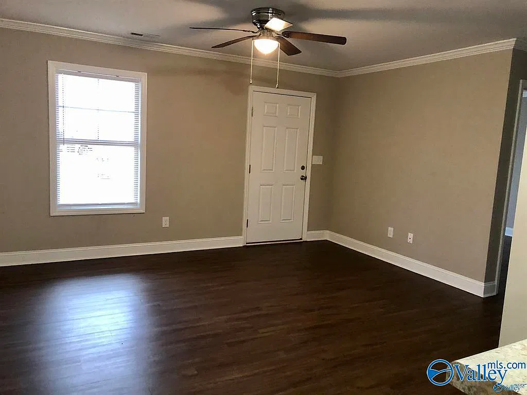 2 bed, 2.0 bath, 900 sqft, $1,150 — Photo 4