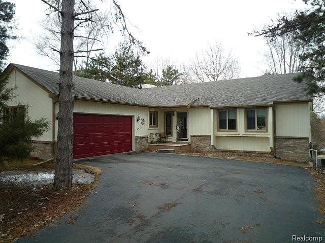 1st image of 10047 Carmel Ct