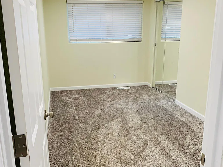 12304 Glenwood Ave SW — Photo 11
