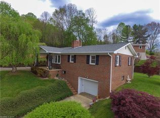 44 Orchard View Dr, Waynesville, NC 28786