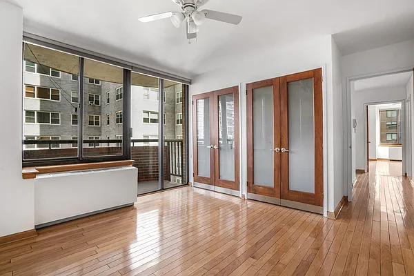 Rented by LW 21 LLC | media 31
