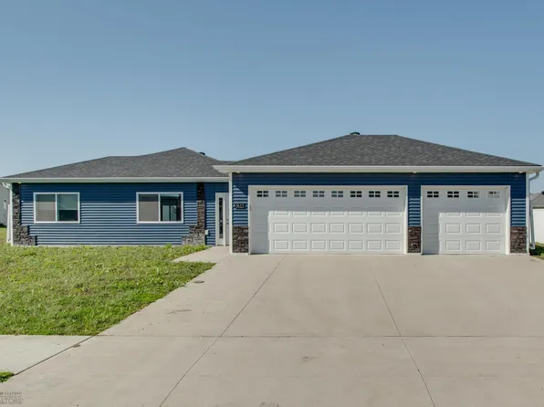3613 18th St S, Moorhead, MN 56560