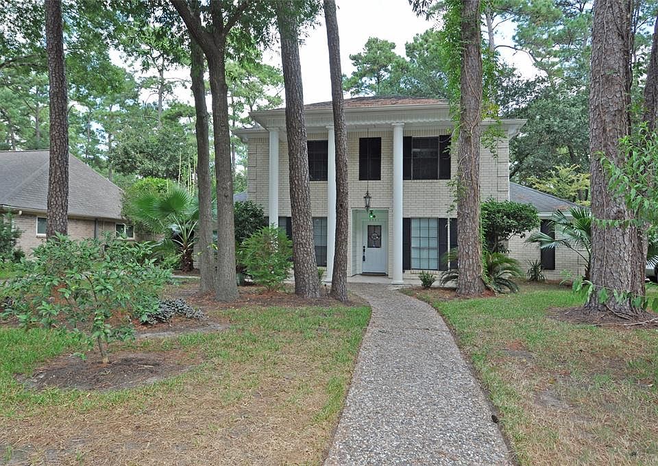 1st image of 2031 Lakeville Dr