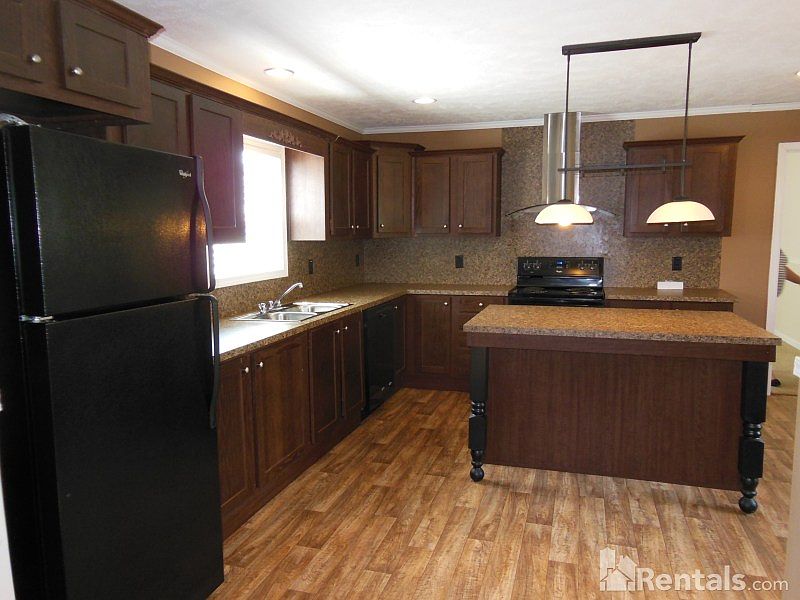 2nd image of 250 Field Pine Dr