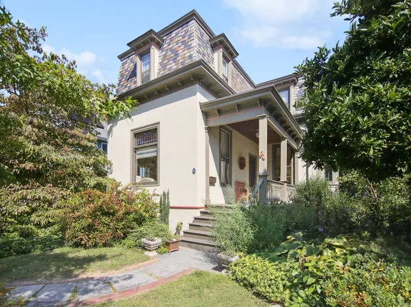64 Tremont Street, Hartford, CT 06105
