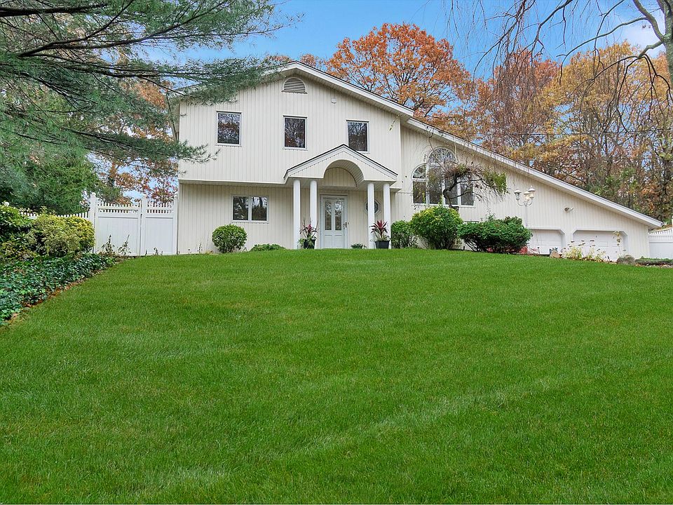 1st image of 33 Carldon Ln