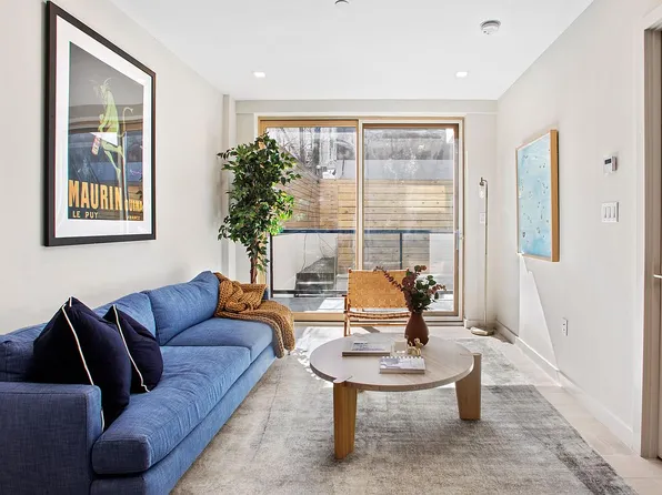 156 Devoe St #1R, Brooklyn, NY 11211