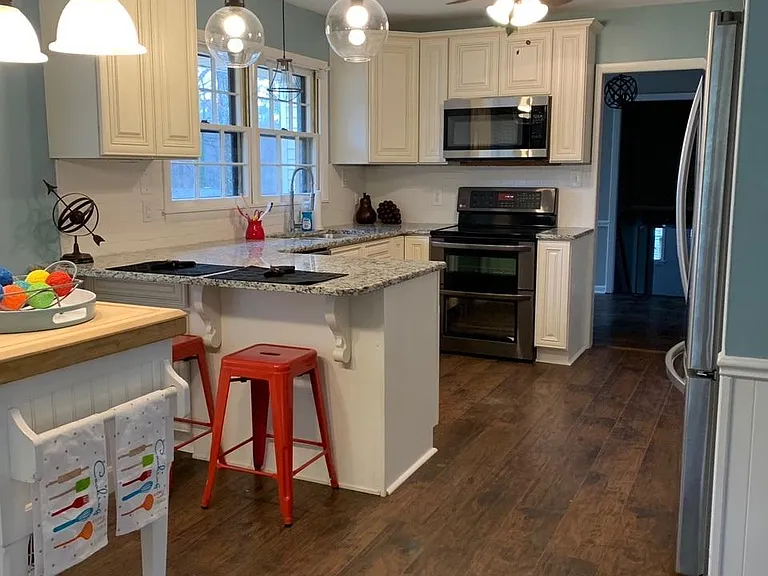3321 Huntleigh Dr — Photo 3