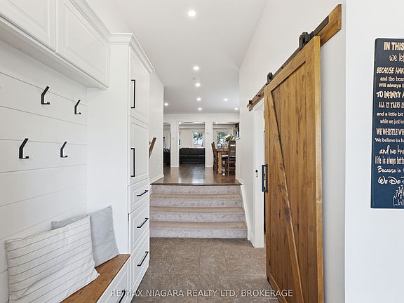 2nd image of 8571 Dogwood Cres