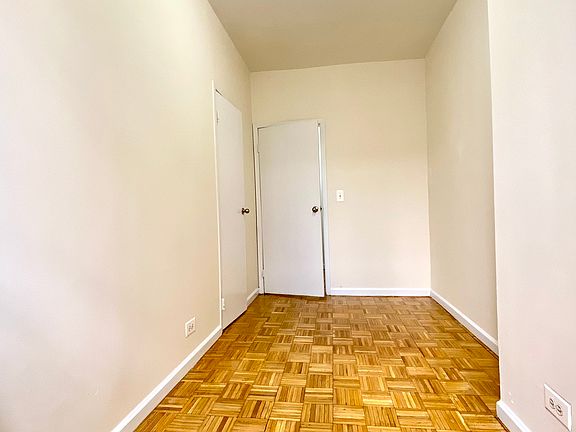 5th image of 509 E 78th St APT 4G
