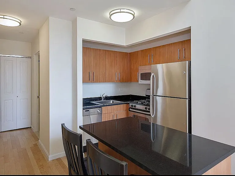 20 West St #12B — Photo 4