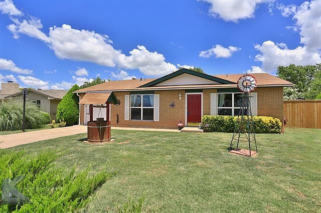1st image of 849 Presidio Ct