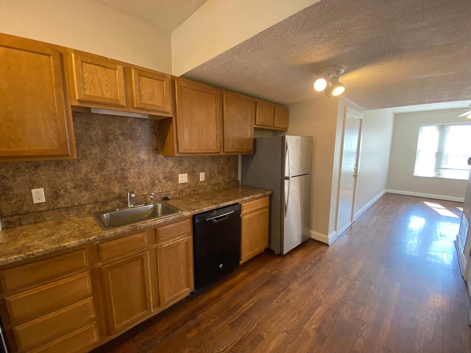 6269 Cabanne Ave — Photo 2