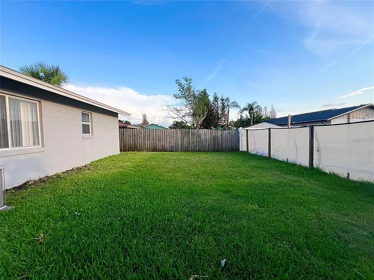 11340 Cardiff Dr — Photo 54