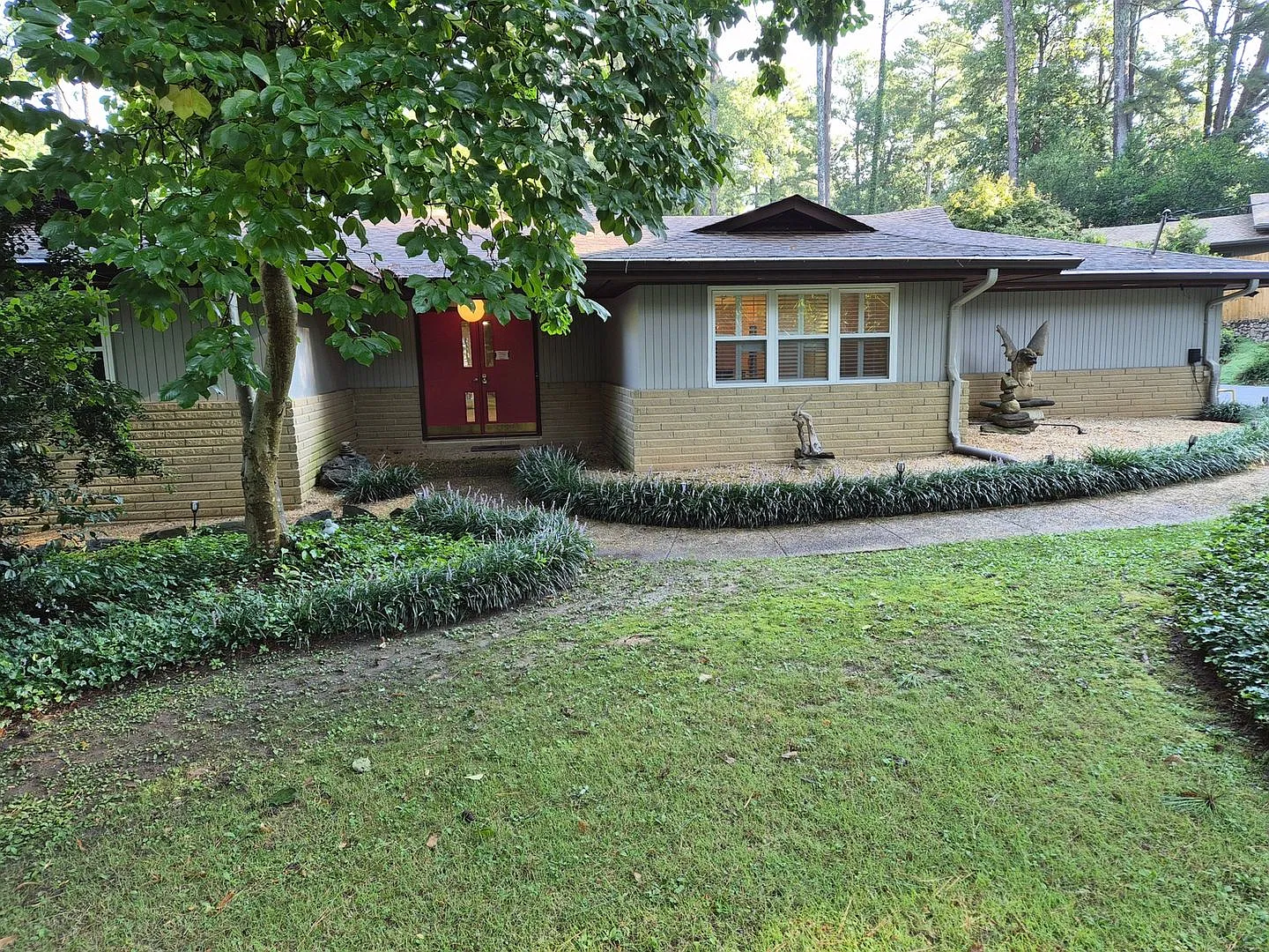 Charming 3BR Mid Century Modern House in Atlanta — Photo 2
