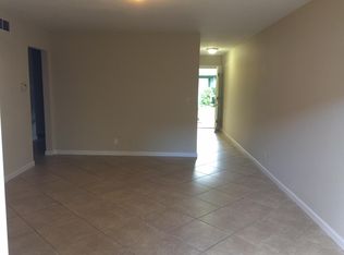7671 Amazon Dr APT 3, Huntington Beach, CA 92647