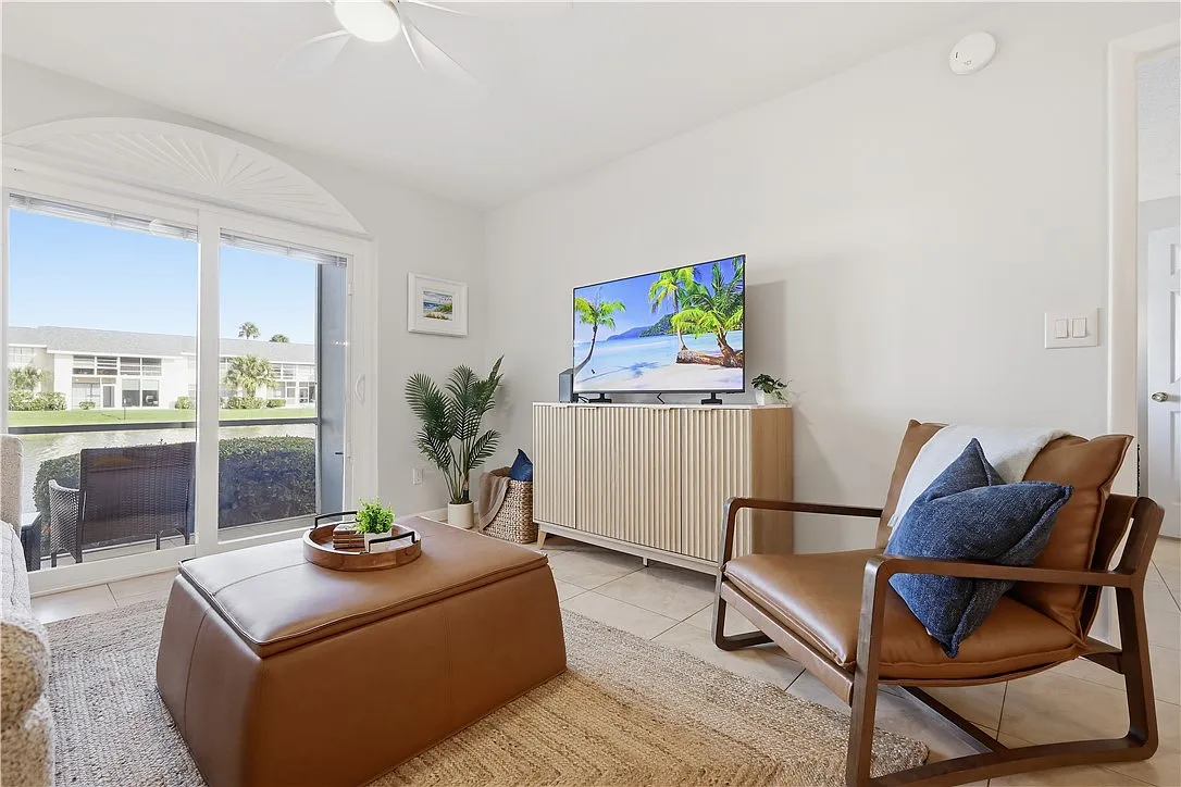 1830 Robalo Dr — Photo 2