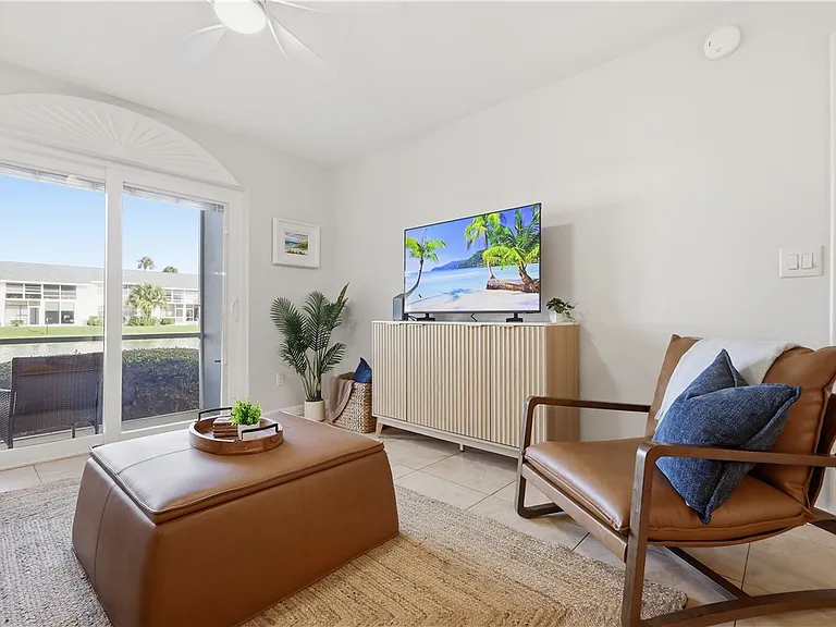 1830 Robalo Dr #B102 — Photo 2