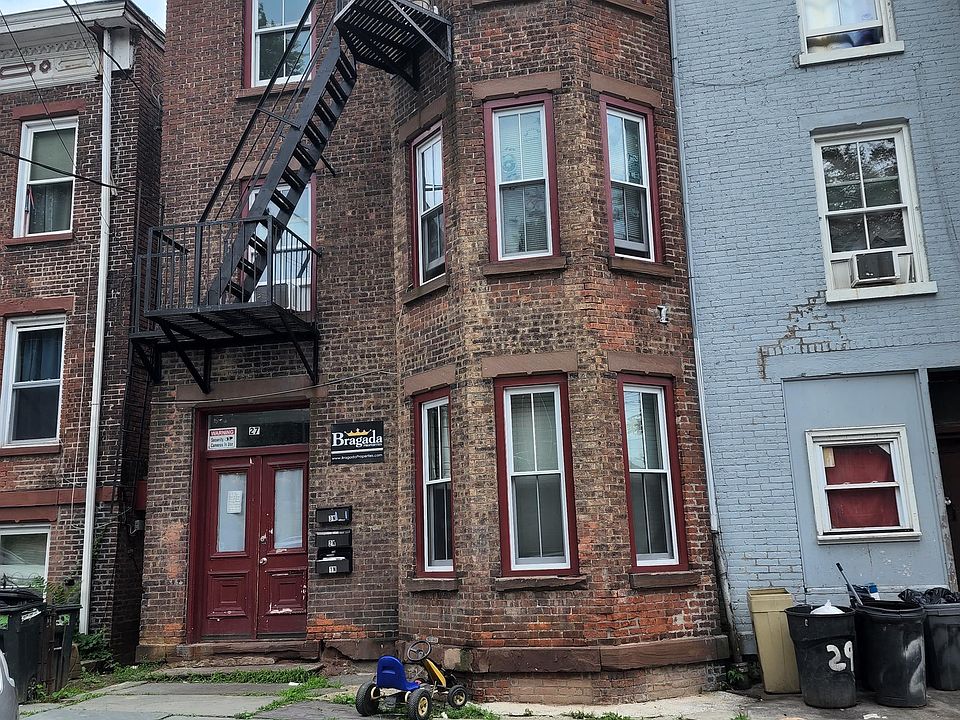 1st image of 27 Clark St #1