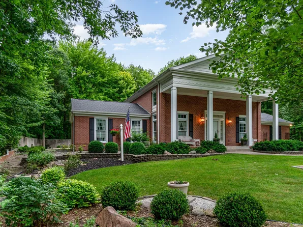 3733 E Acorn Ln, Midland, MI 48642